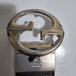 Gucci Men's Belt with Silver Buckle and Black Strap